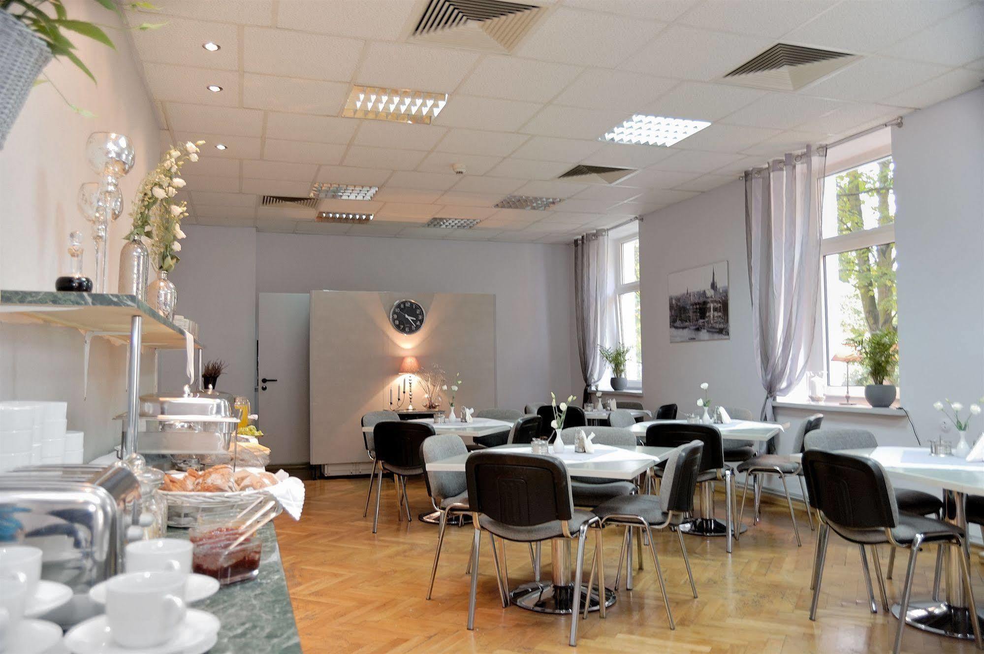 Hotel Kapitan Szczecin Exteriör bild